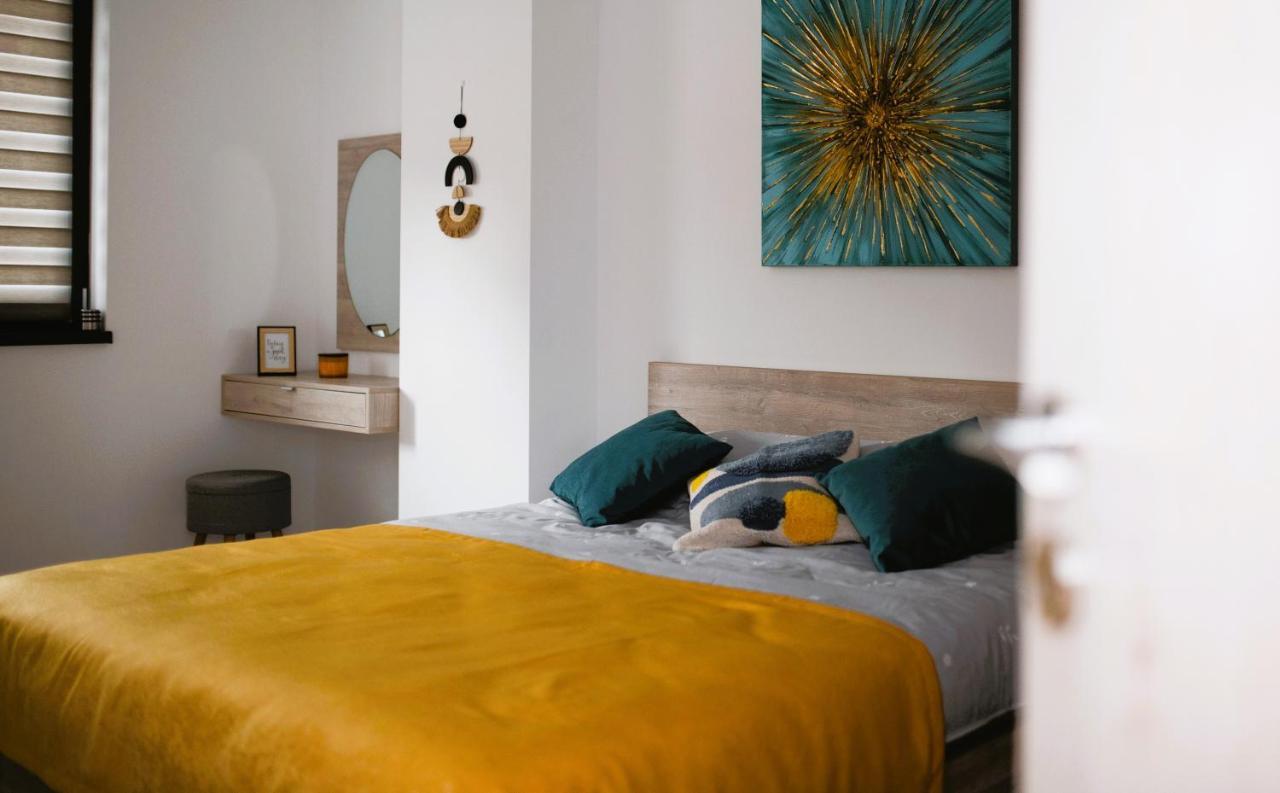 'Just Like Home' Apartment - With Private Parking Place Galaţi Exterior foto