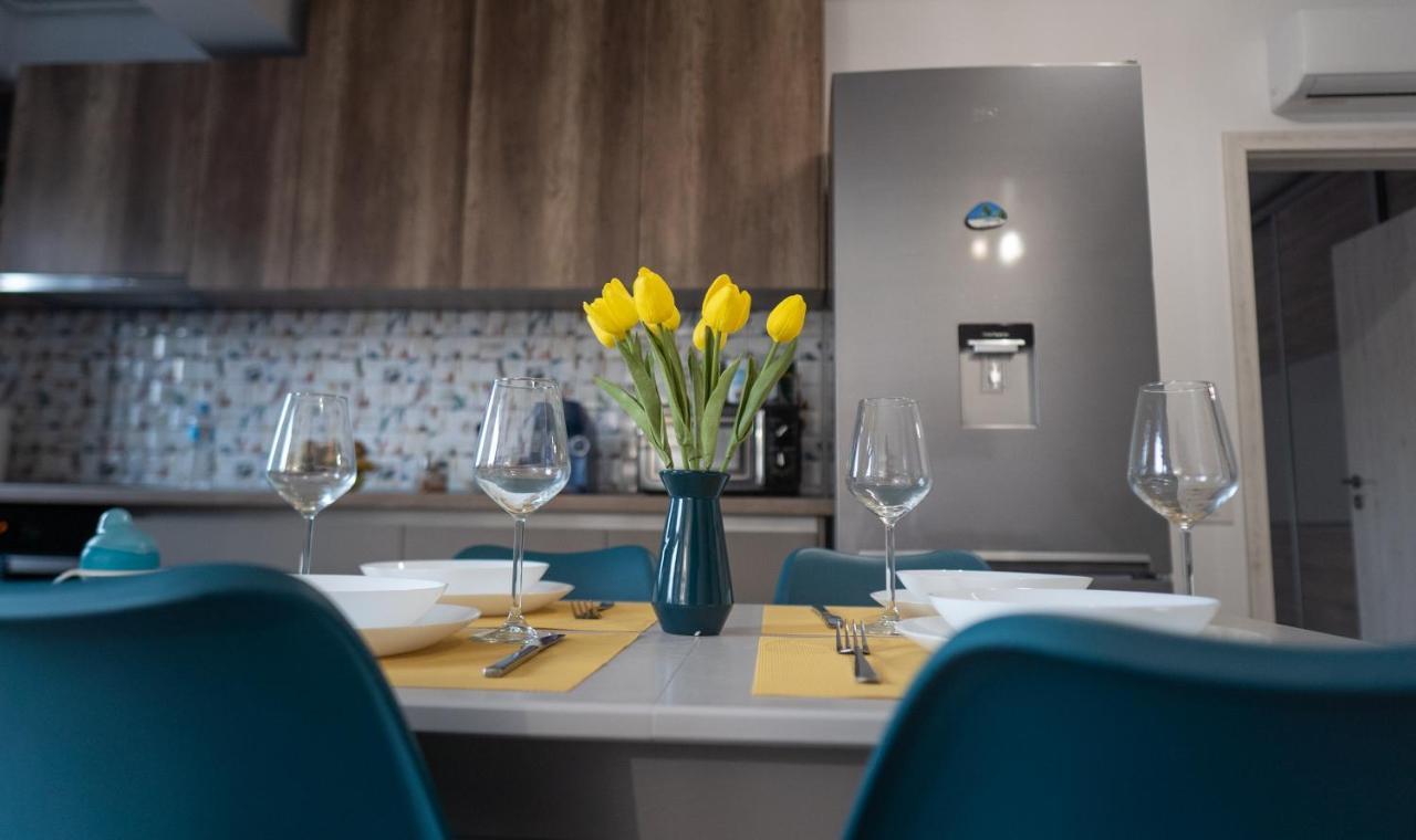 'Just Like Home' Apartment - With Private Parking Place Galaţi Exterior foto
